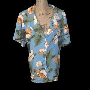 Short sleeve button down shirt